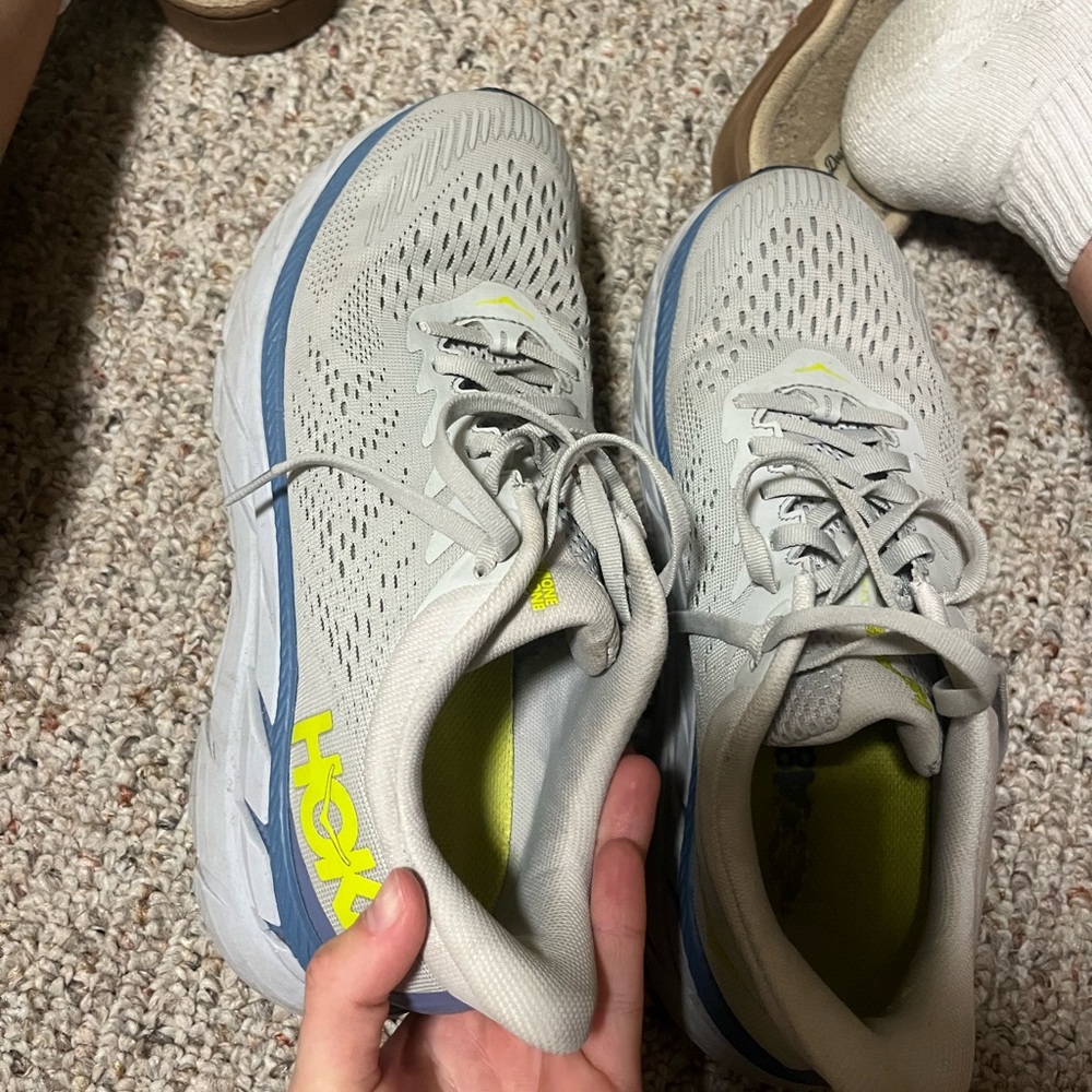 Hoka Clifton 8